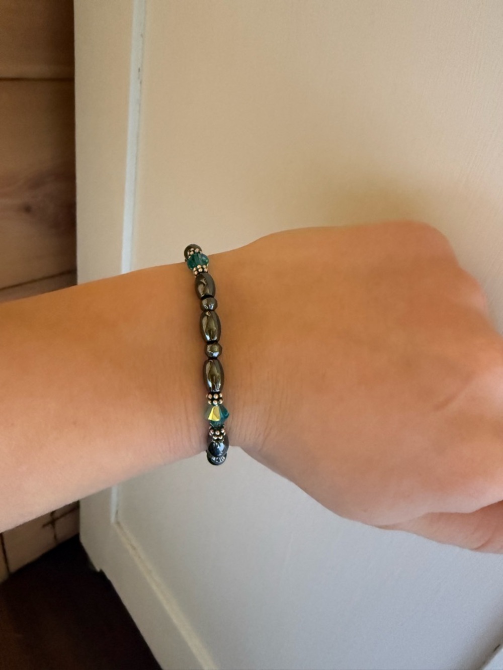 Magnetic therapy bracelet with blue gems